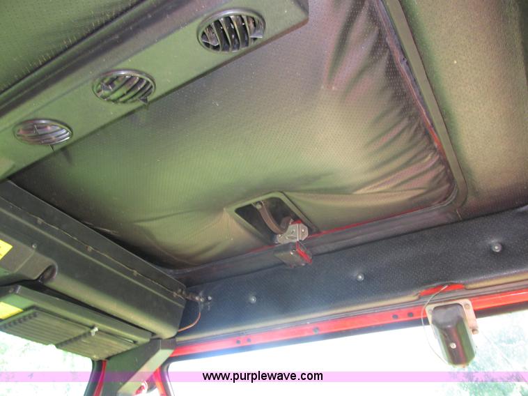 image for item H4548 Belarus 825 MFWD tractor