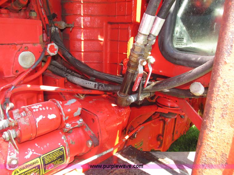 image for item H4548 Belarus 825 MFWD tractor