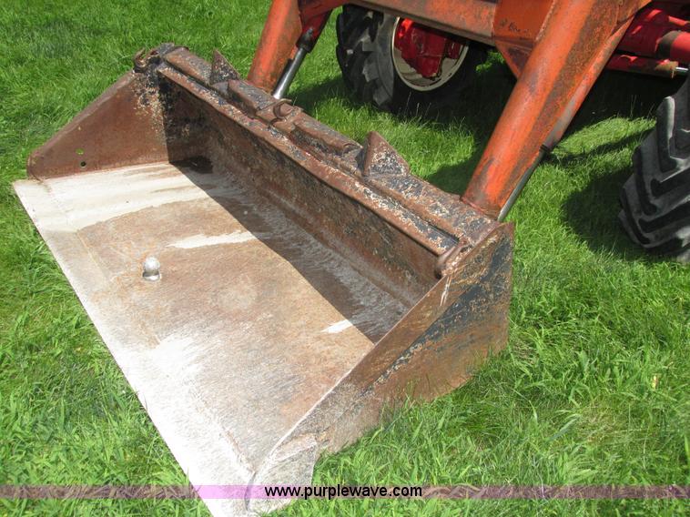 image for item H4548 Belarus 825 MFWD tractor