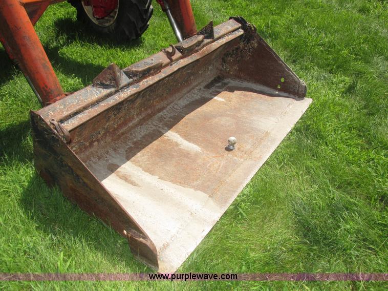 image for item H4548 Belarus 825 MFWD tractor