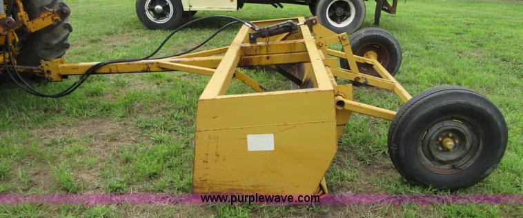 image for item I2071 Carney box blade