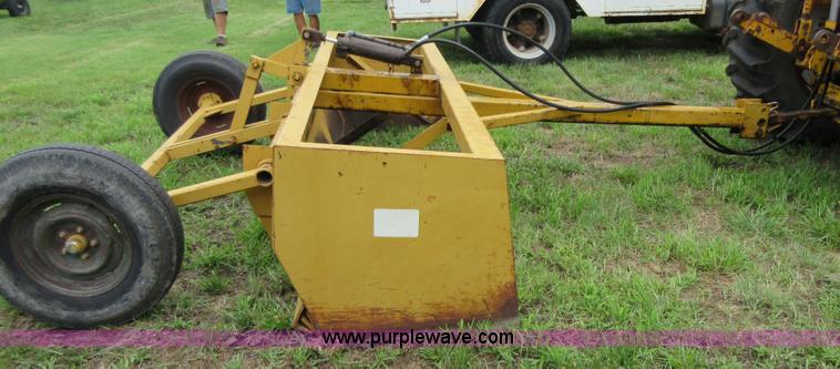 image for item I2071 Carney box blade