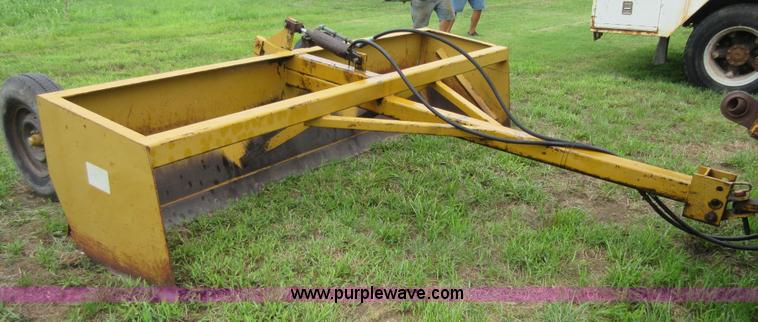 image for item I2071 Carney box blade