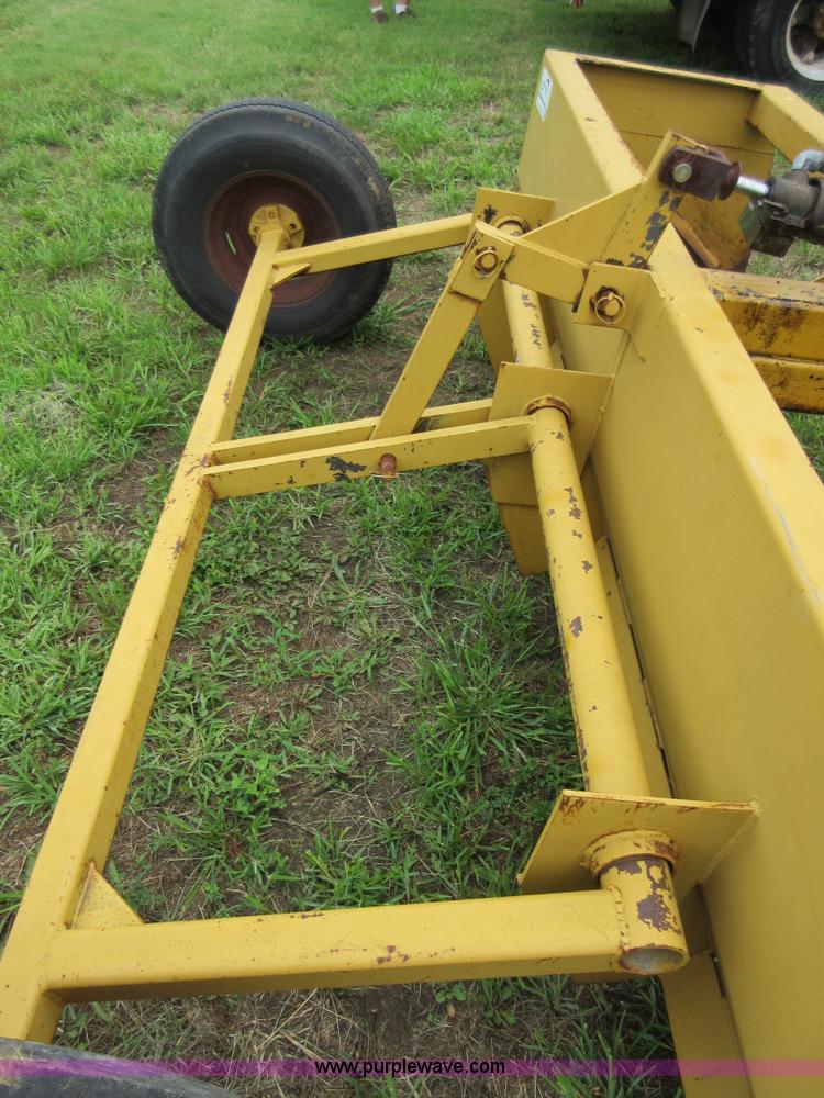 image for item I2071 Carney box blade