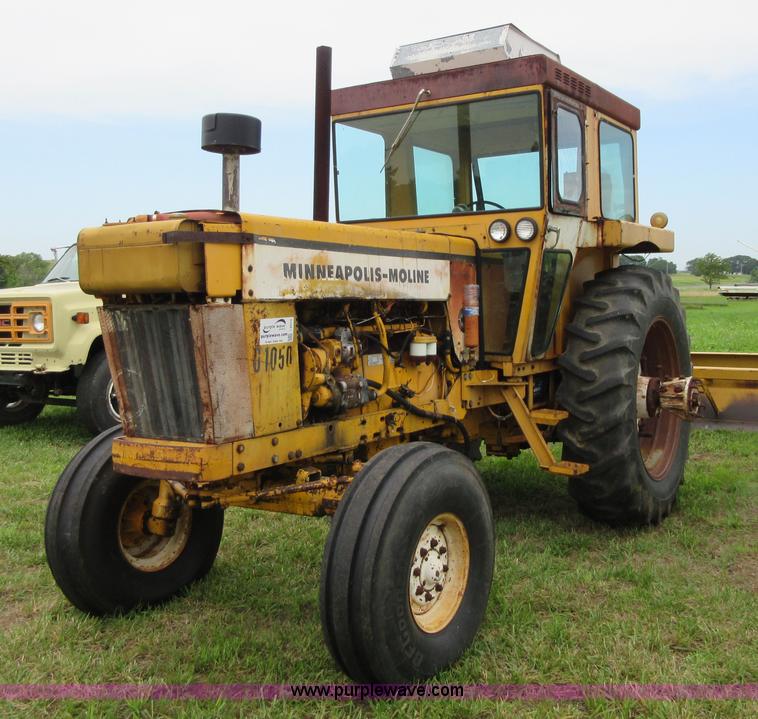image for item I2073 Minneapolis Moline G1050 tractor