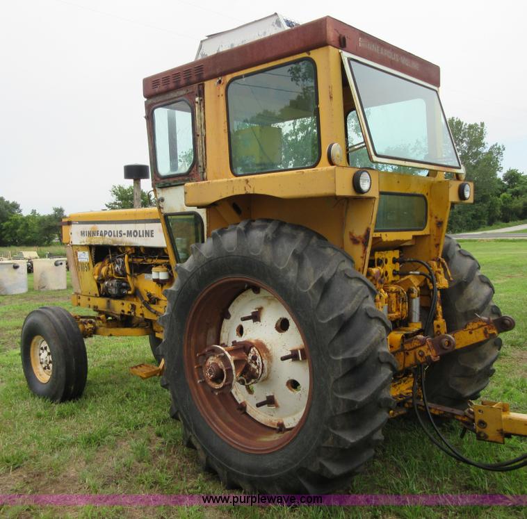 image for item I2073 Minneapolis Moline G1050 tractor