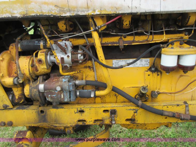 image for item I2073 Minneapolis Moline G1050 tractor