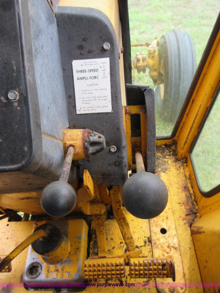 image for item I2073 Minneapolis Moline G1050 tractor