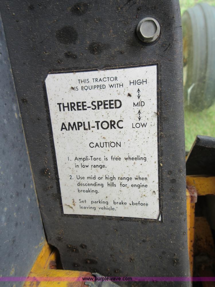 image for item I2073 Minneapolis Moline G1050 tractor