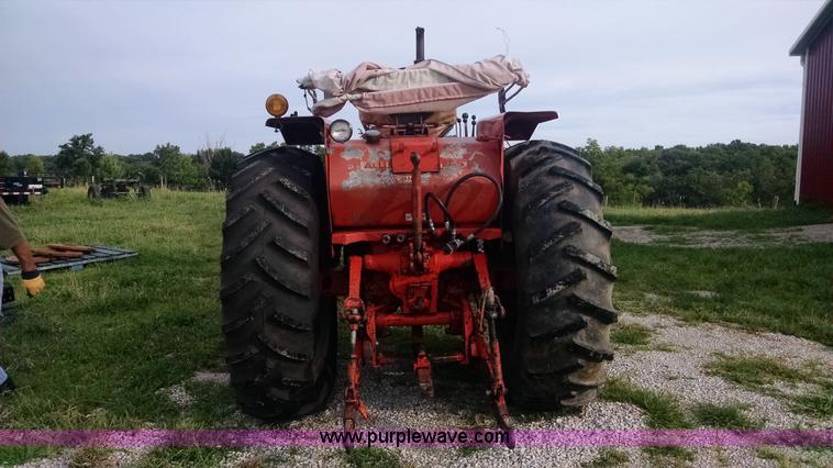 image for item I2798 Allis Chalmers 190XT tractor