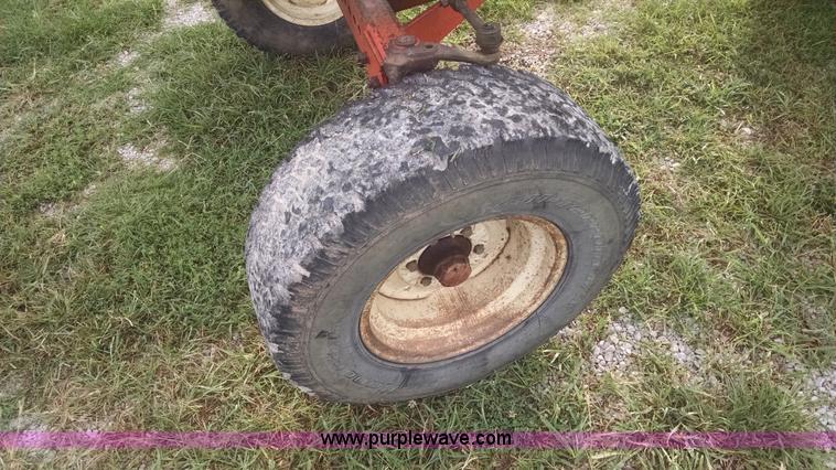 image for item I2798 Allis Chalmers 190XT tractor