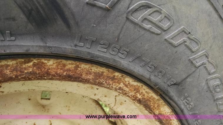 image for item I2798 Allis Chalmers 190XT tractor