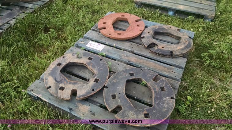 image for item I2801 (4) International rear wheel weights