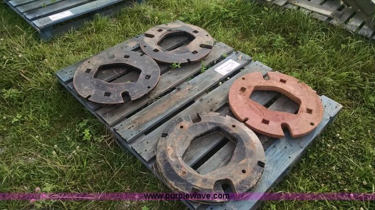 image for item I2801 (4) International rear wheel weights