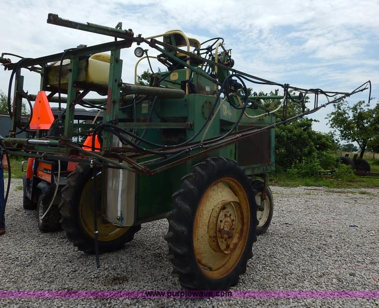 image for item J3757 John Deere 734 Hi-Cycle self-propelled applicator