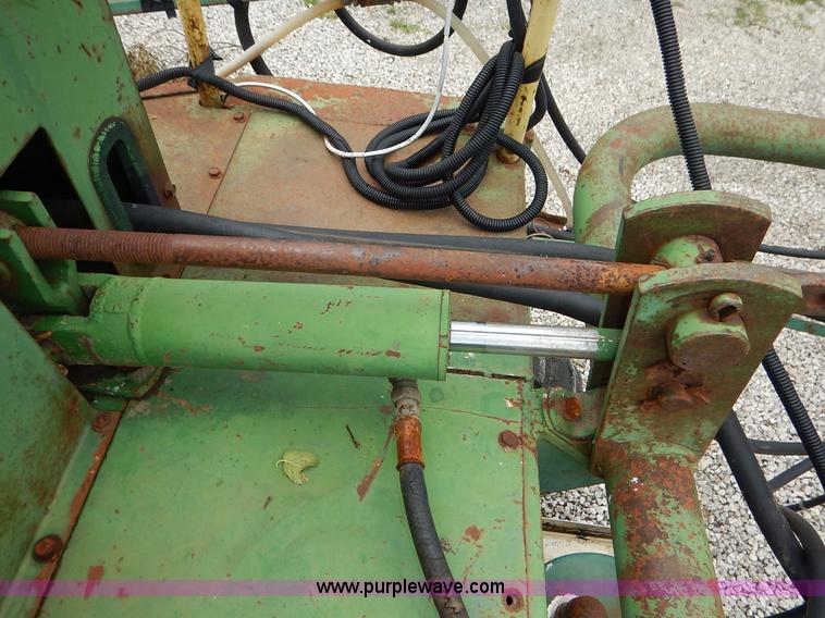 image for item J3757 John Deere 734 Hi-Cycle self-propelled applicator