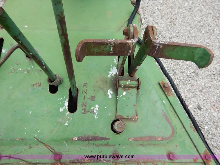 image for item J3757 John Deere 734 Hi-Cycle self-propelled applicator