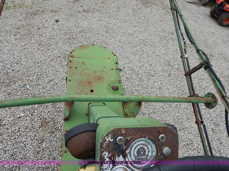 image for item J3757 John Deere 734 Hi-Cycle self-propelled applicator