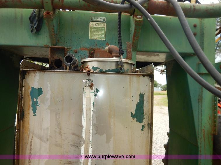 image for item J3757 John Deere 734 Hi-Cycle self-propelled applicator