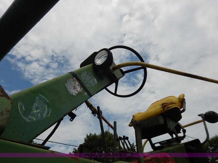 image for item J3757 John Deere 734 Hi-Cycle self-propelled applicator