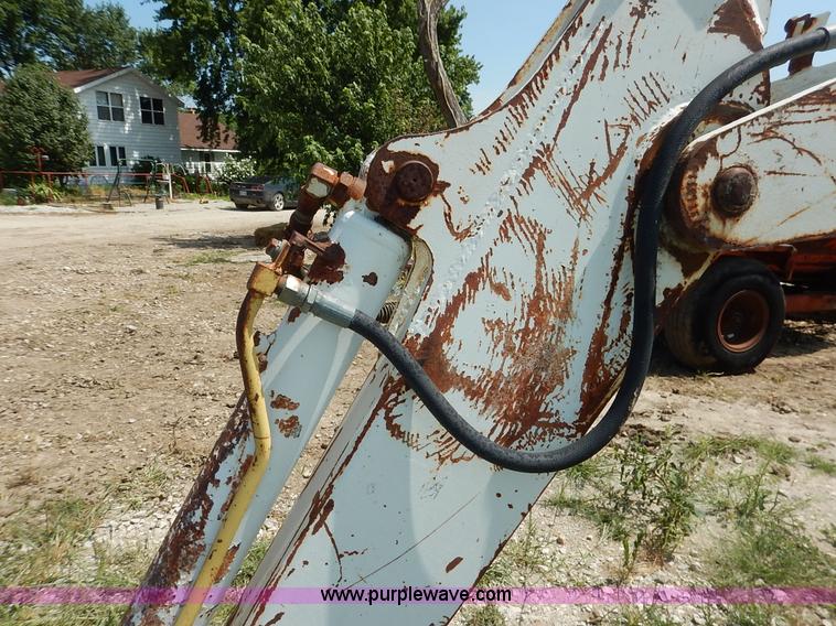 image for item J3758 1988 Bobcat 100 compact excavator