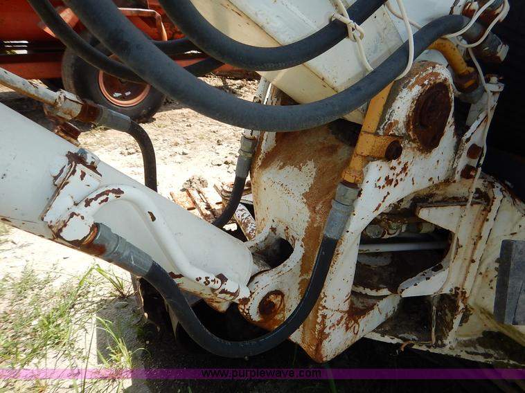 image for item J3758 1988 Bobcat 100 compact excavator