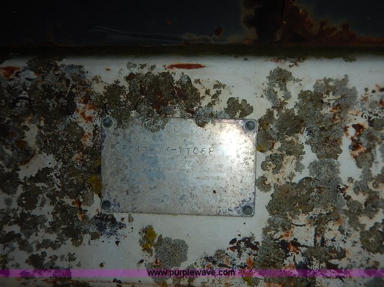 image for item J3758 1988 Bobcat 100 compact excavator