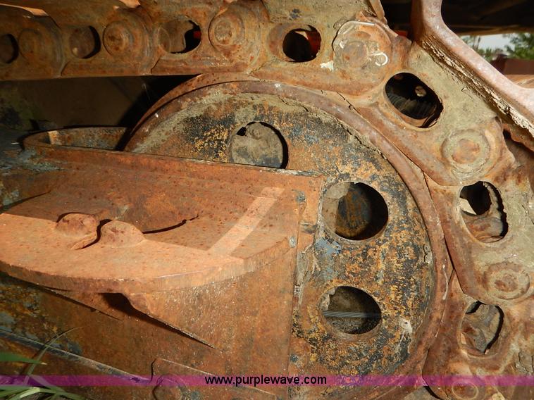 image for item J3758 1988 Bobcat 100 compact excavator