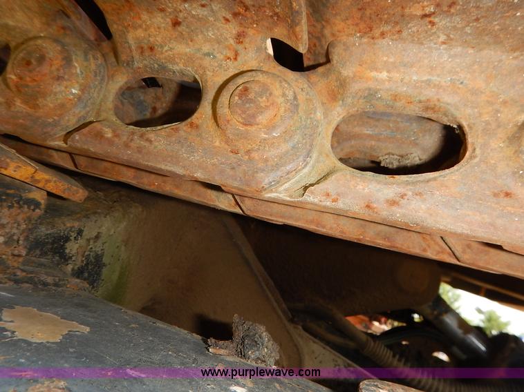 image for item J3758 1988 Bobcat 100 compact excavator