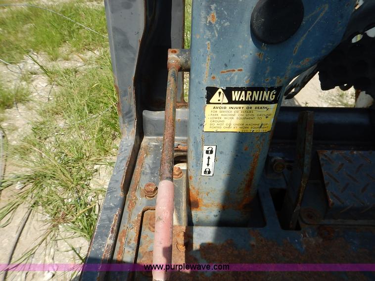 image for item J3758 1988 Bobcat 100 compact excavator