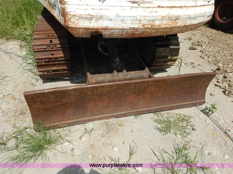 image for item J3758 1988 Bobcat 100 compact excavator