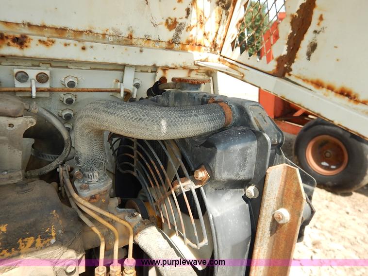 image for item J3758 1988 Bobcat 100 compact excavator