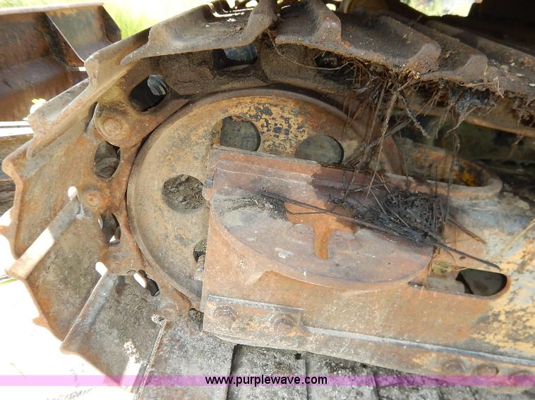 image for item J3758 1988 Bobcat 100 compact excavator