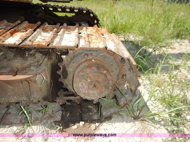 image for item J3758 1988 Bobcat 100 compact excavator