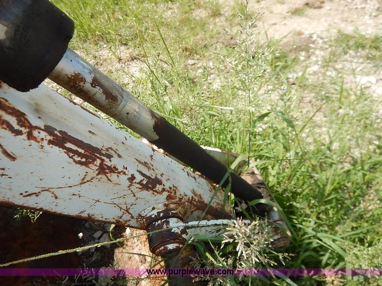 image for item J3758 1988 Bobcat 100 compact excavator