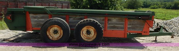 image for item J3763 New Idea manure spreader