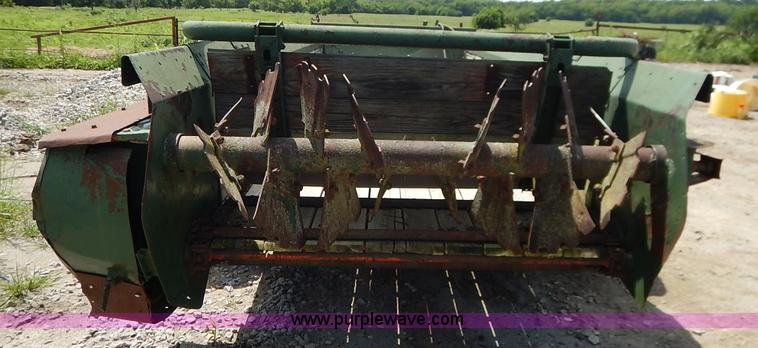 image for item J3763 New Idea manure spreader