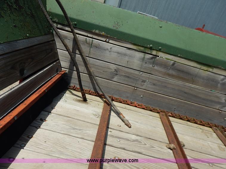 image for item J3763 New Idea manure spreader