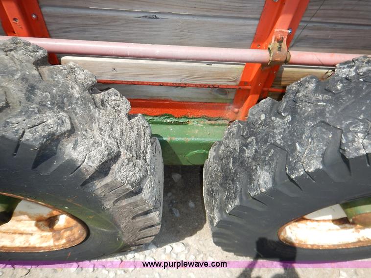 image for item J3763 New Idea manure spreader