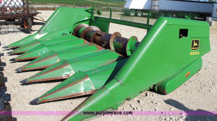 image for item J5839 1995 John Deere 653A row crop head