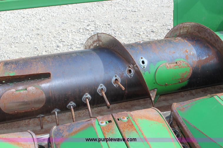 image for item J5839 1995 John Deere 653A row crop head