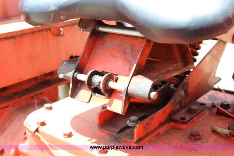 image for item J5863 1962 Allis Chalmers D19 tractor