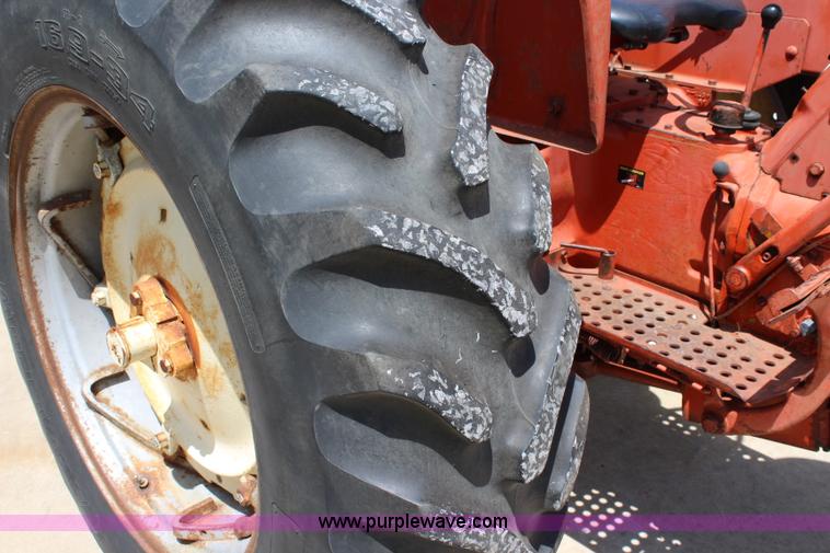 image for item J5863 1962 Allis Chalmers D19 tractor