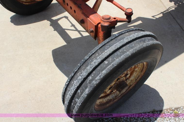 image for item J5863 1962 Allis Chalmers D19 tractor