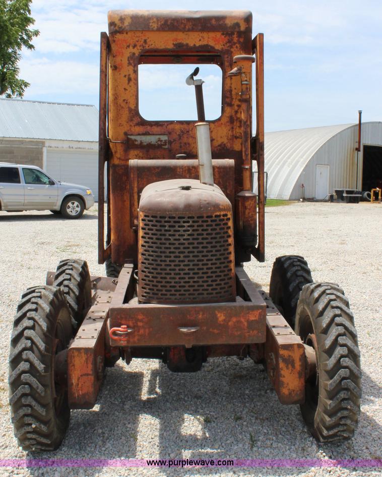 image for item J5869 1954 Allis Chalmers D rigid frame motor grader