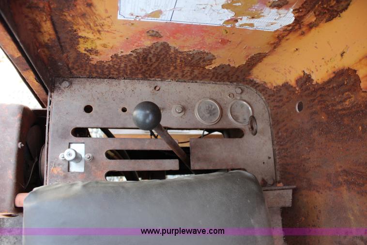 image for item J5869 1954 Allis Chalmers D rigid frame motor grader