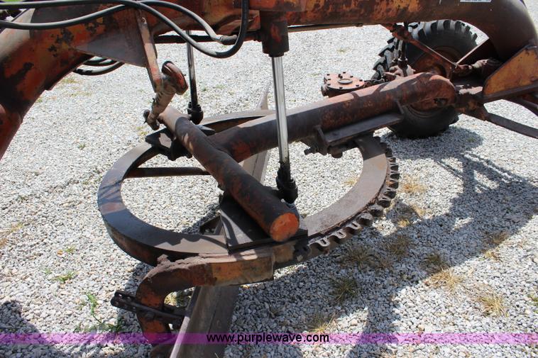 image for item J5869 1954 Allis Chalmers D rigid frame motor grader