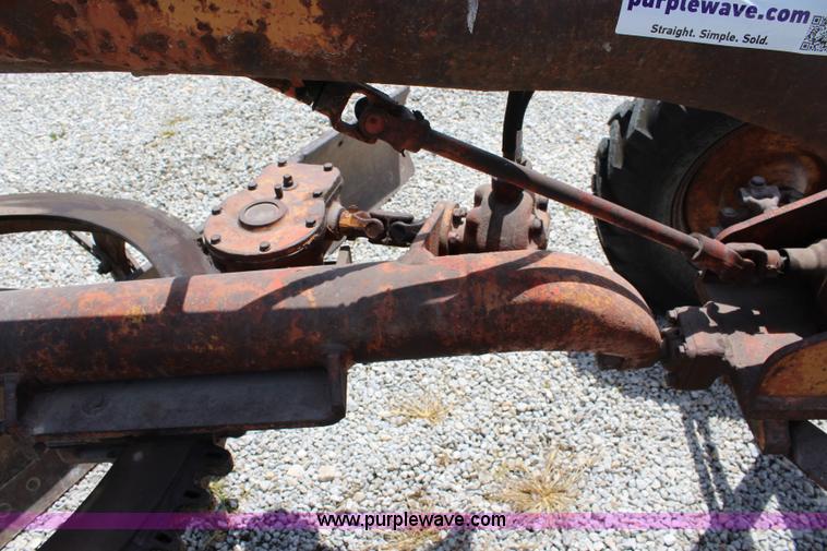 image for item J5869 1954 Allis Chalmers D rigid frame motor grader