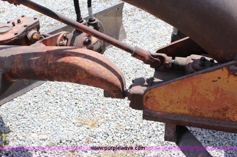image for item J5869 1954 Allis Chalmers D rigid frame motor grader