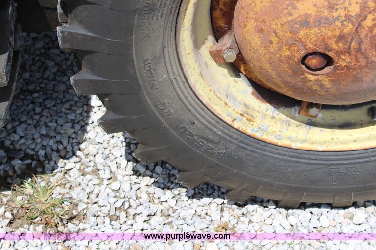 image for item J5869 1954 Allis Chalmers D rigid frame motor grader